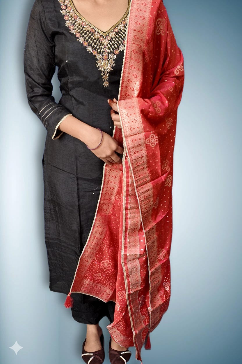 Onyx Regal Opulent Elegance Suit