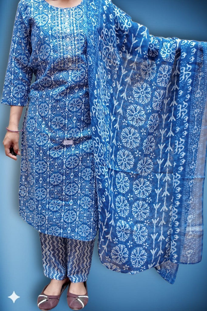 Sapphire Regal Heritage Bloom Suit