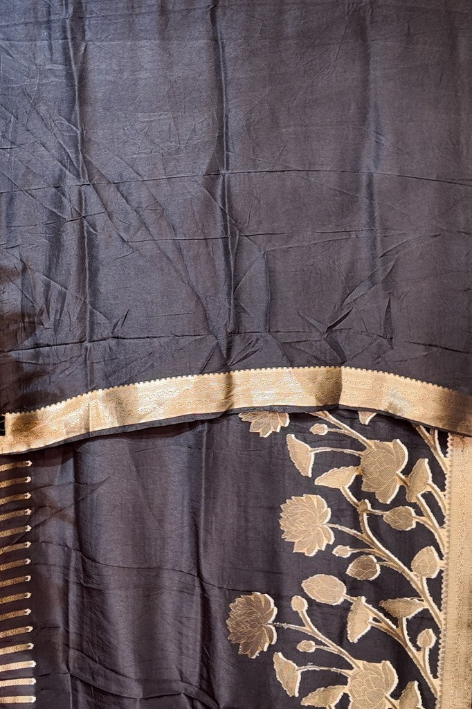 Onyx Regal Opulent Heritage Saree