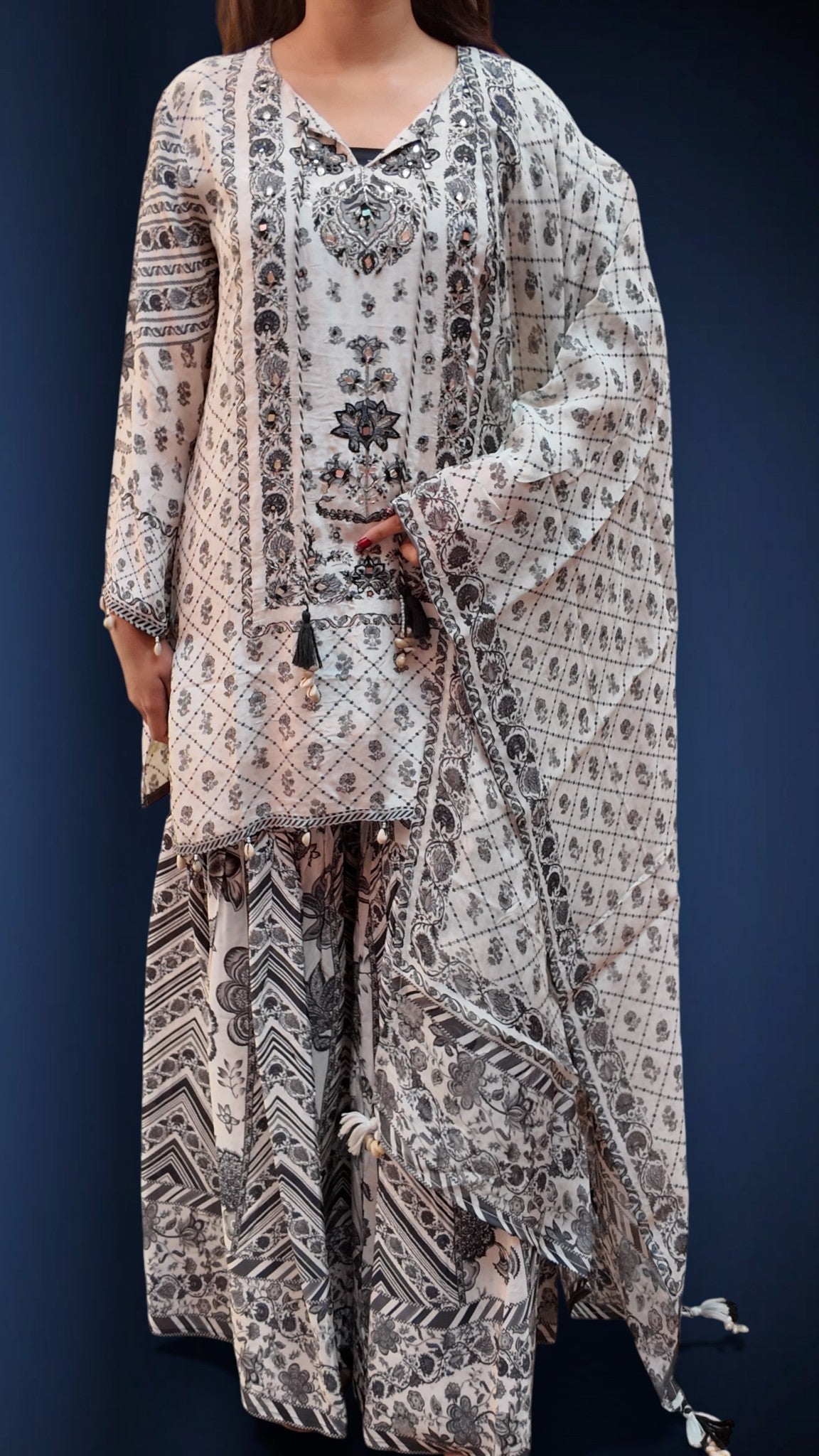 Ivory Timeless Elegance Classic Suit