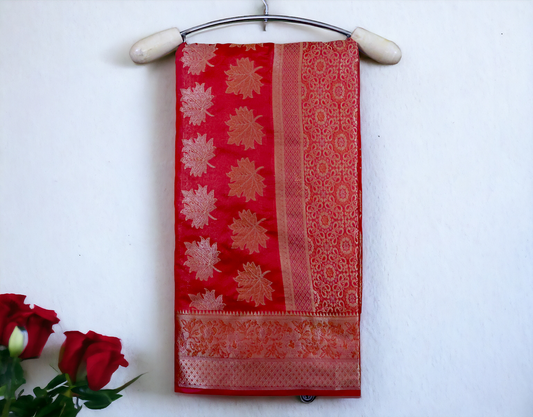SS079 Red and gold-toned bagh saree