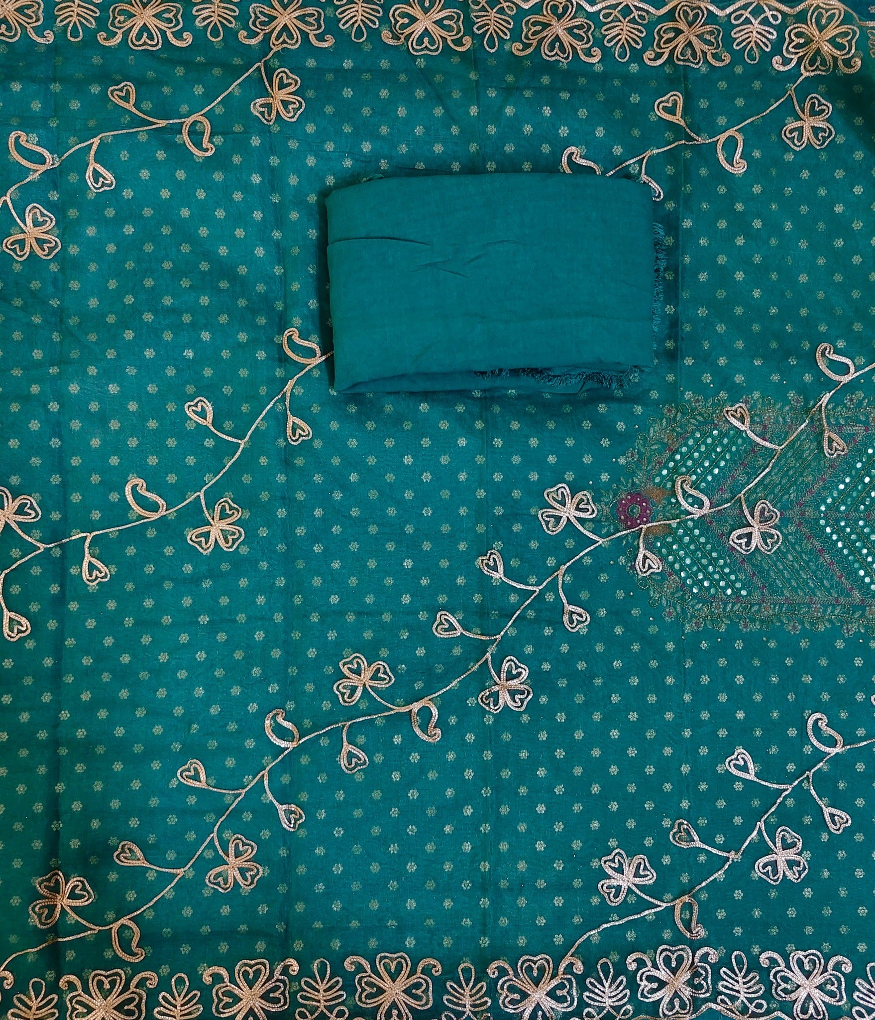Emerald Regal Exquisite Festive Suit
