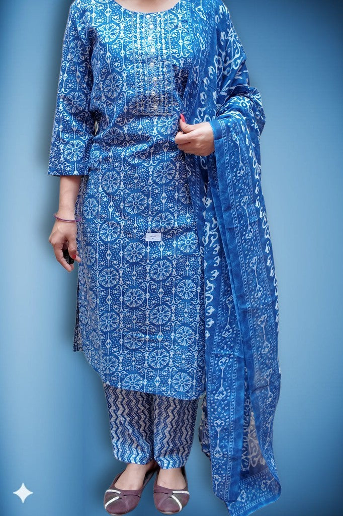 Sapphire Regal Heritage Bloom Suit