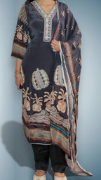 Onyx Regal Timeless Elegance Suit