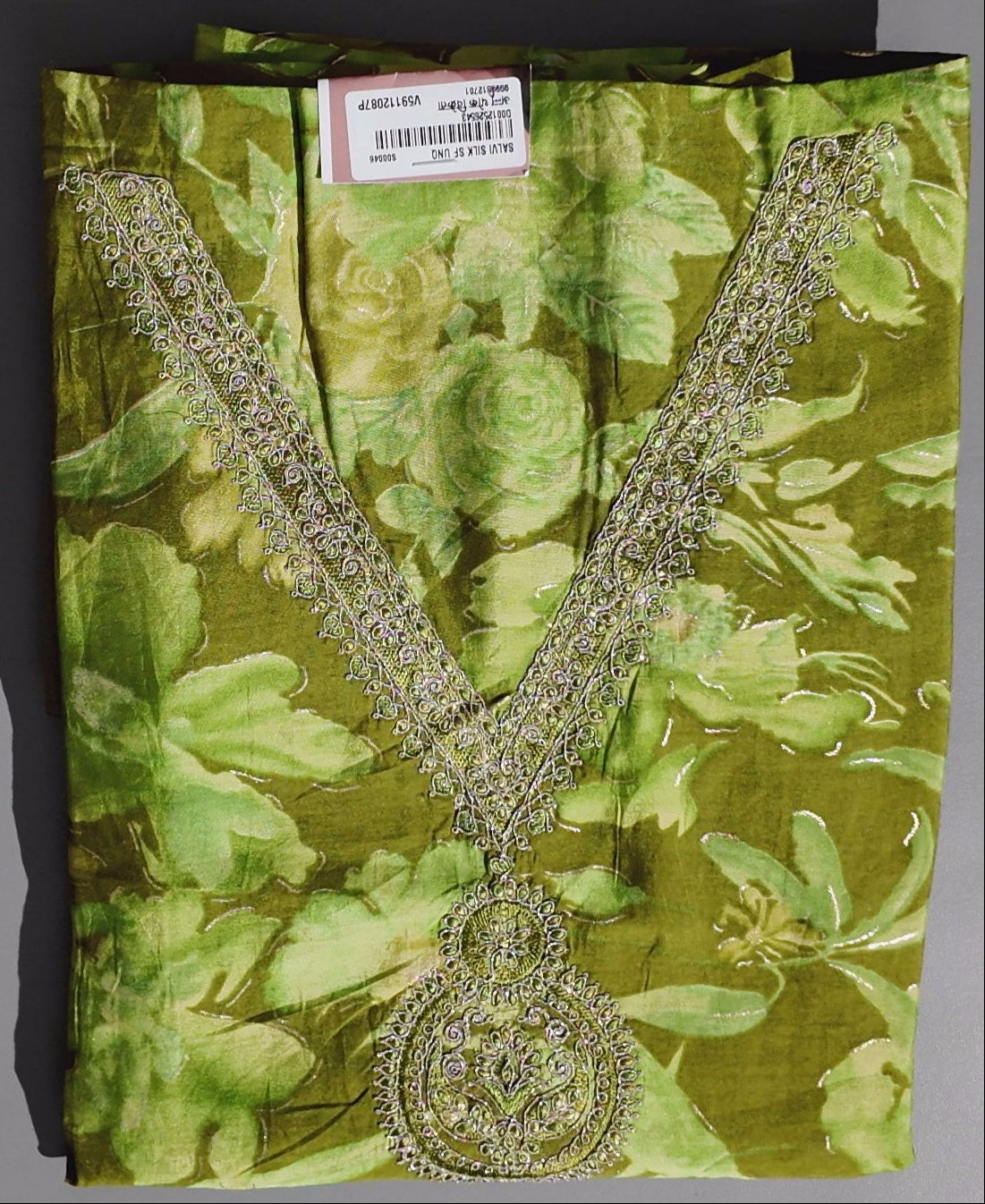 Floral Opulence: Luxurious Green Unstitched Suit Fabric",