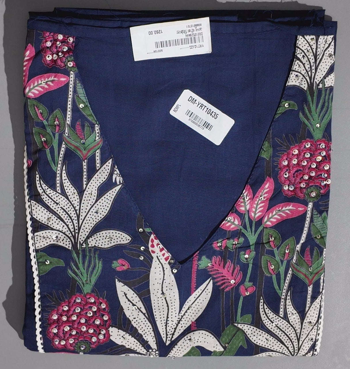 Botanical Bliss: Unstitched Comfort in Deep Blue",