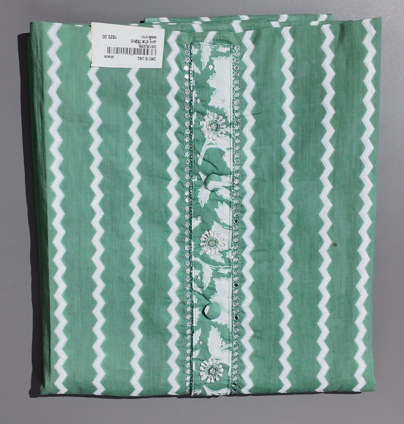 Zigzag Allure: Green Waves Unstitched Suit Set