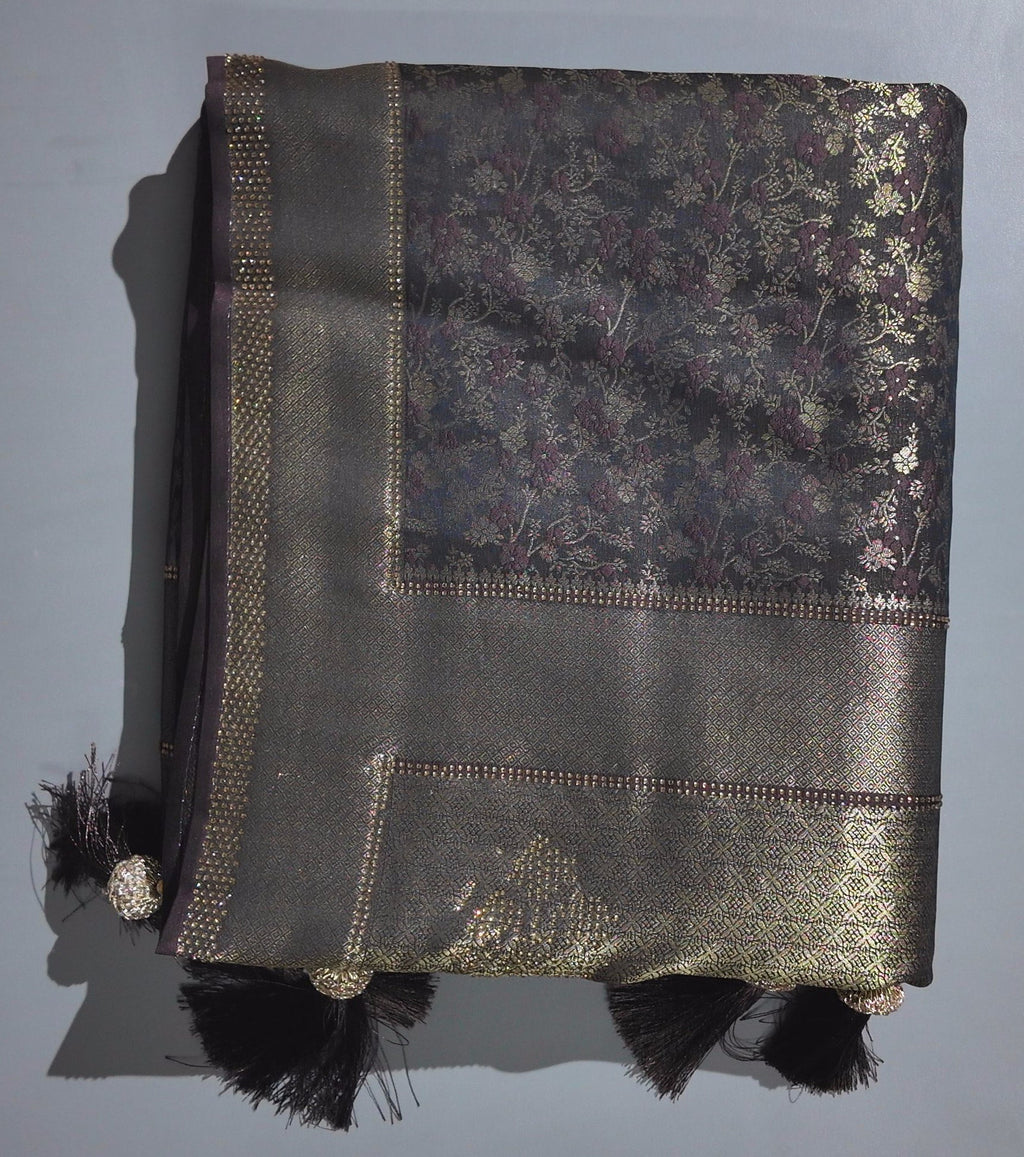 Opulent Tapestry: Exquisite Woven Silk Saree for Celebrations",