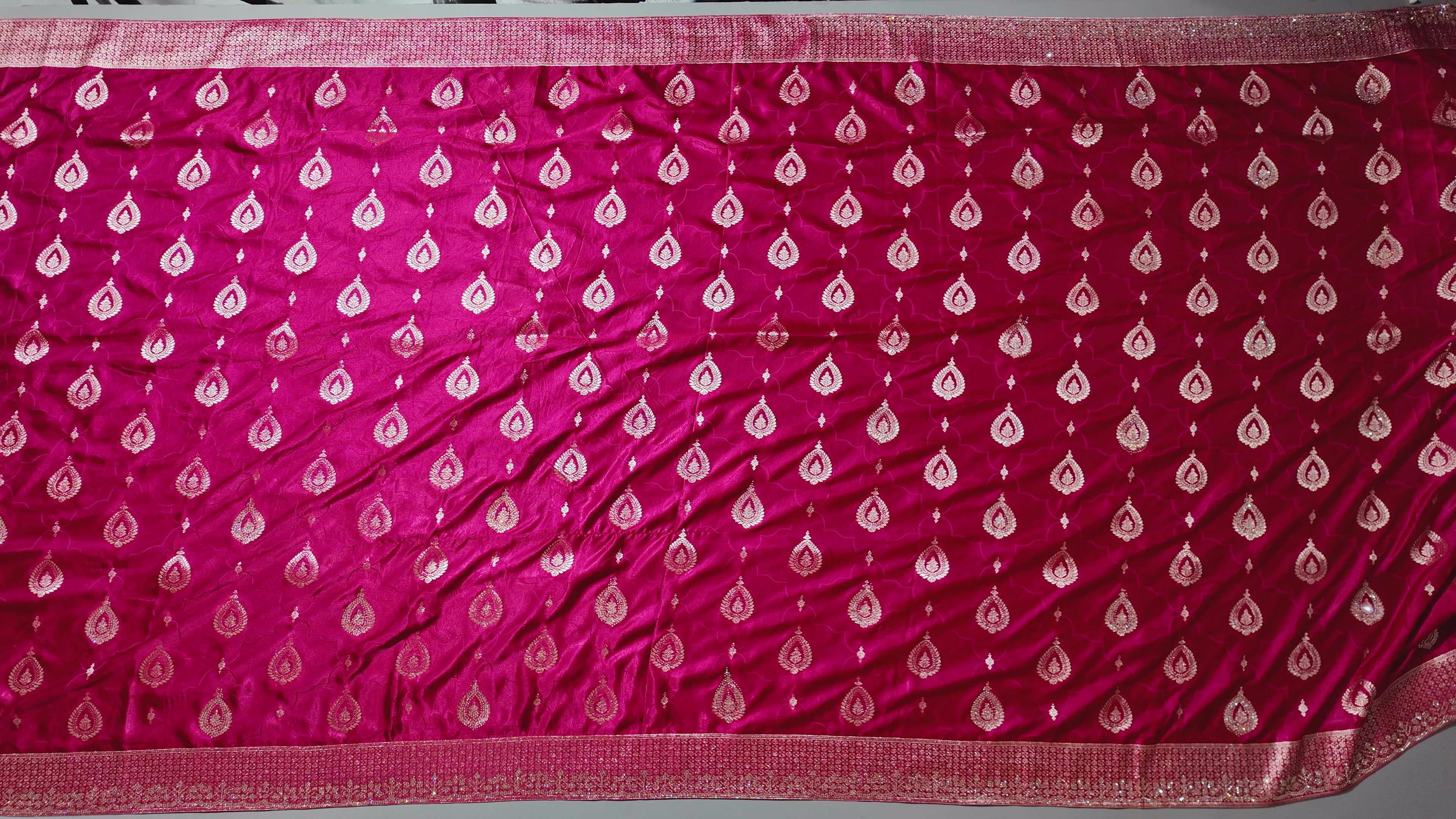 Radiant Fuchsia Dreams Saree with Intricate Patterns",