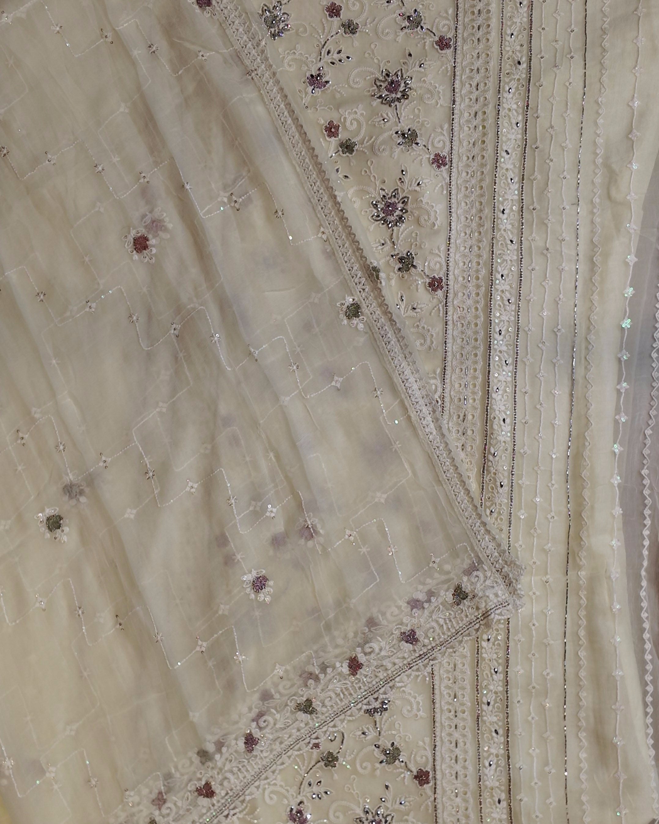 Barcode D0012523697 - Category 7