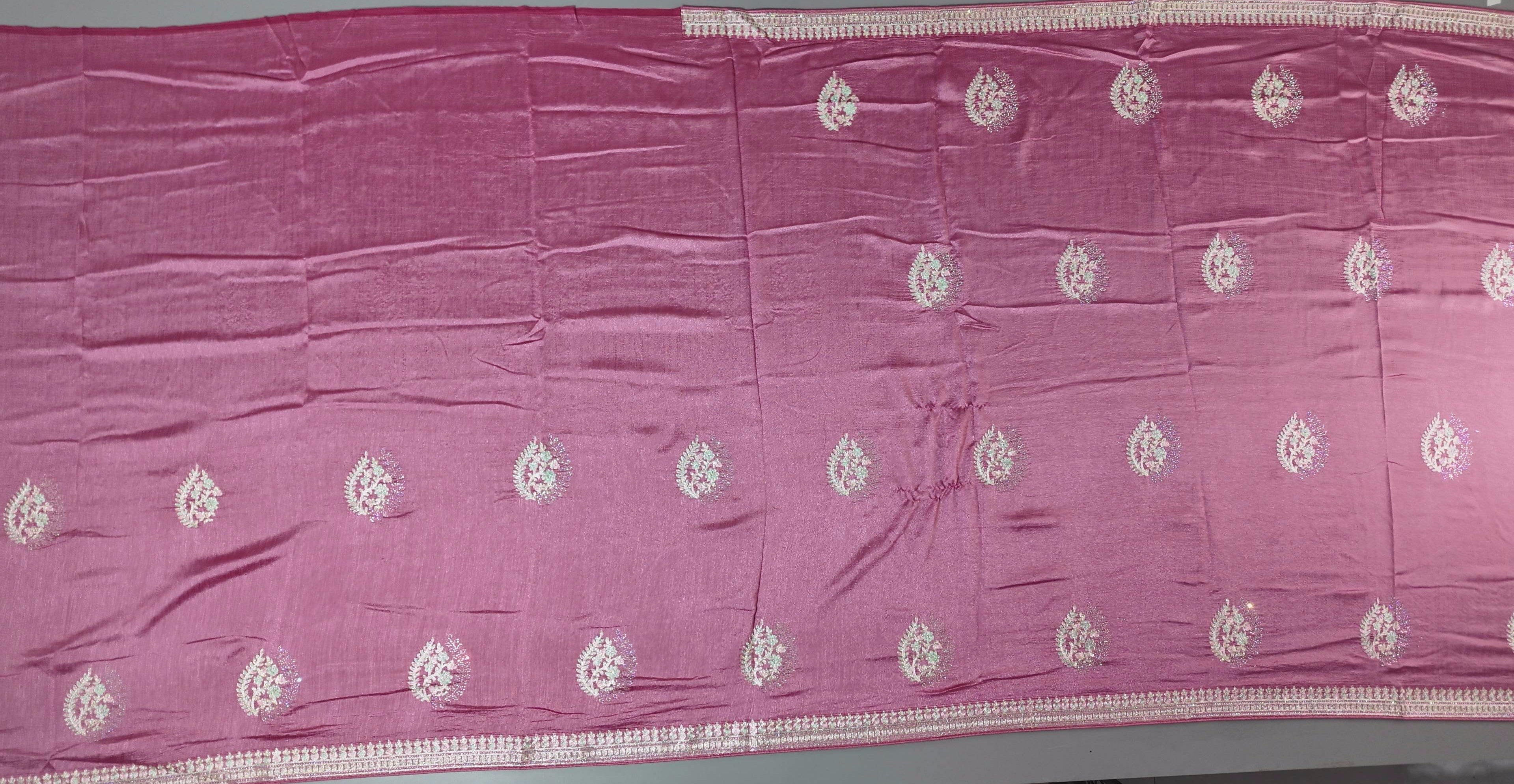 Opulent Zari-Embroidered Fuchsia Saree for Festive Radiance",