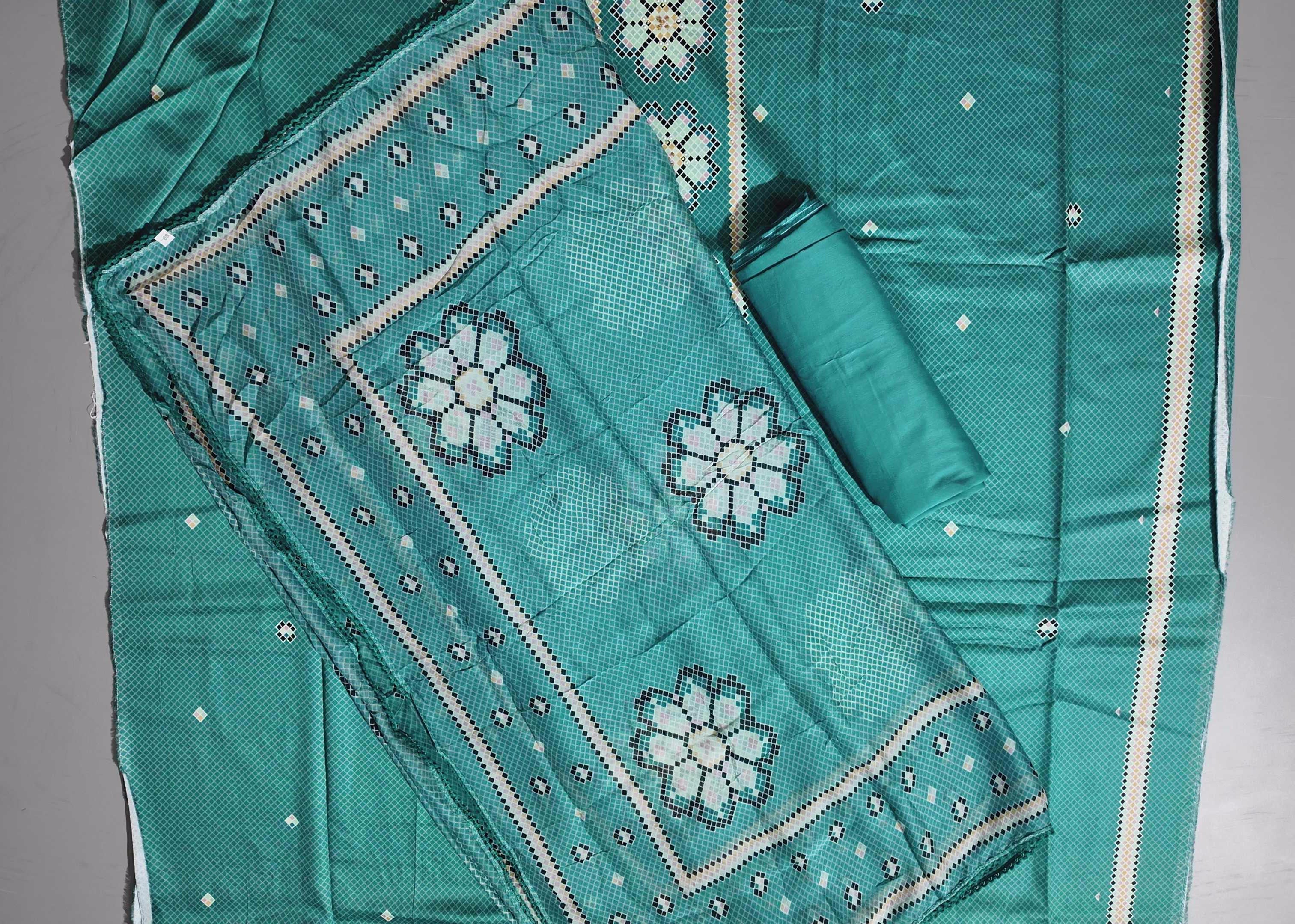 Turquoise Dream: Geometric Unstitched Suit Delight