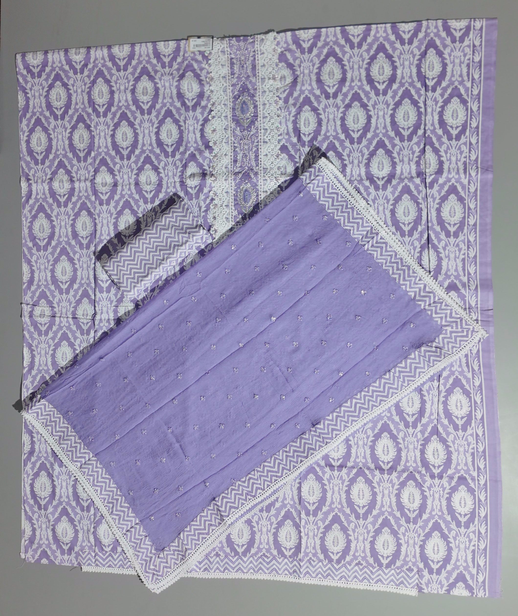 Lavender Dream: Intricate Lace Unstitched Suit