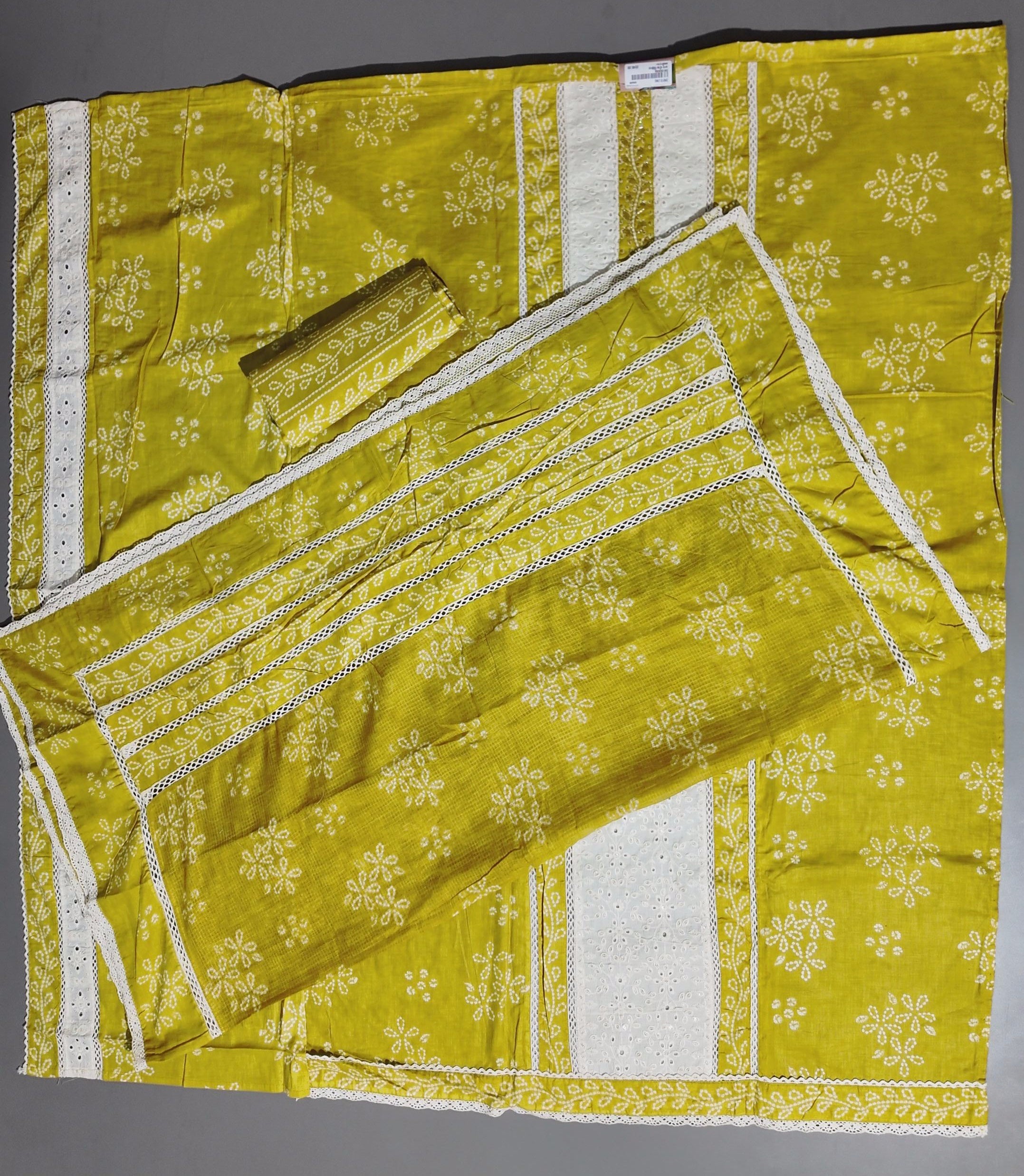 Sunlit Meadow Unstitched Suit: Embrace Comfort in Style