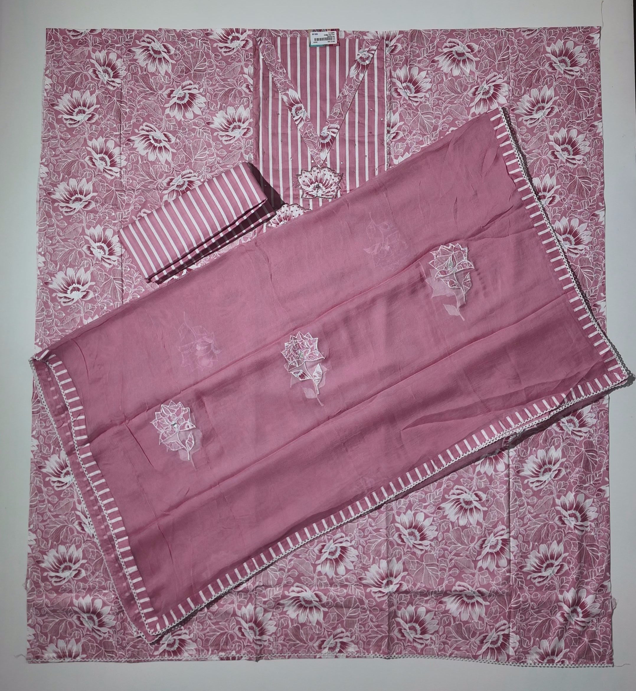 Charming Blossom Unstitched Suit for Effortless Style