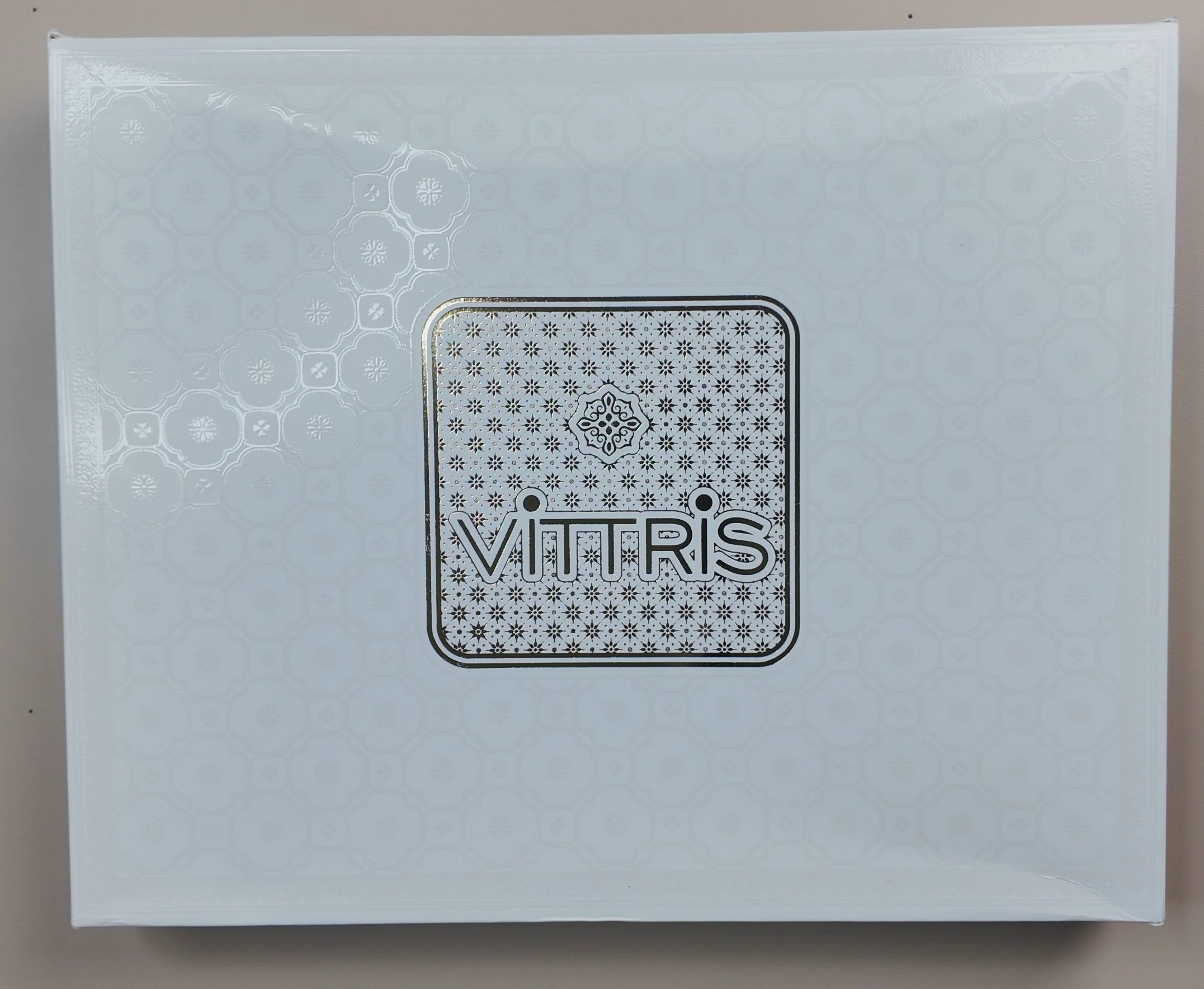 Beautiful General - Premium Quality - White - Picture 1