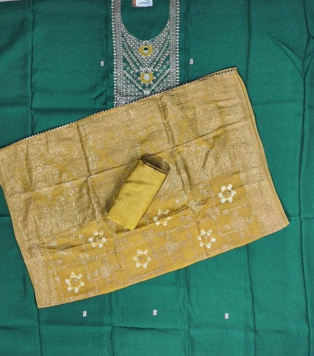 Emerald Green Embroidered Kurta Set - Dark green - Picture 5