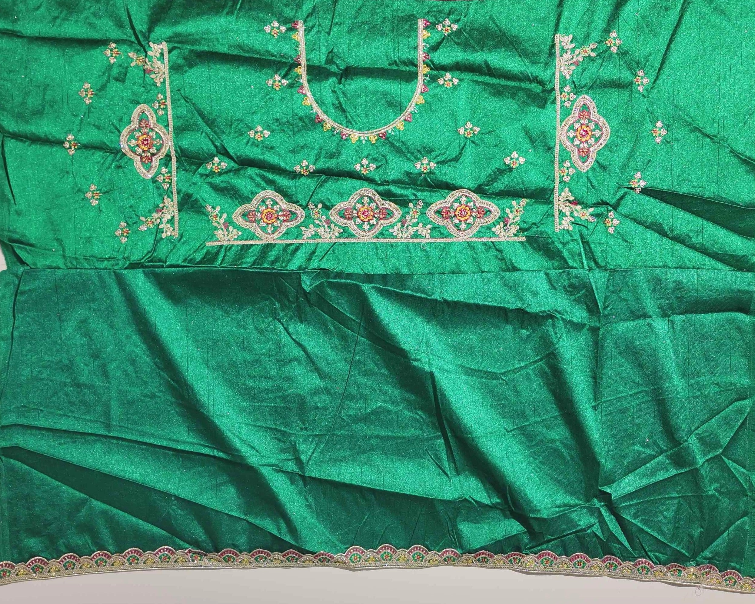 Elegant Red Floral Embroidered Saree - Red - Picture 5