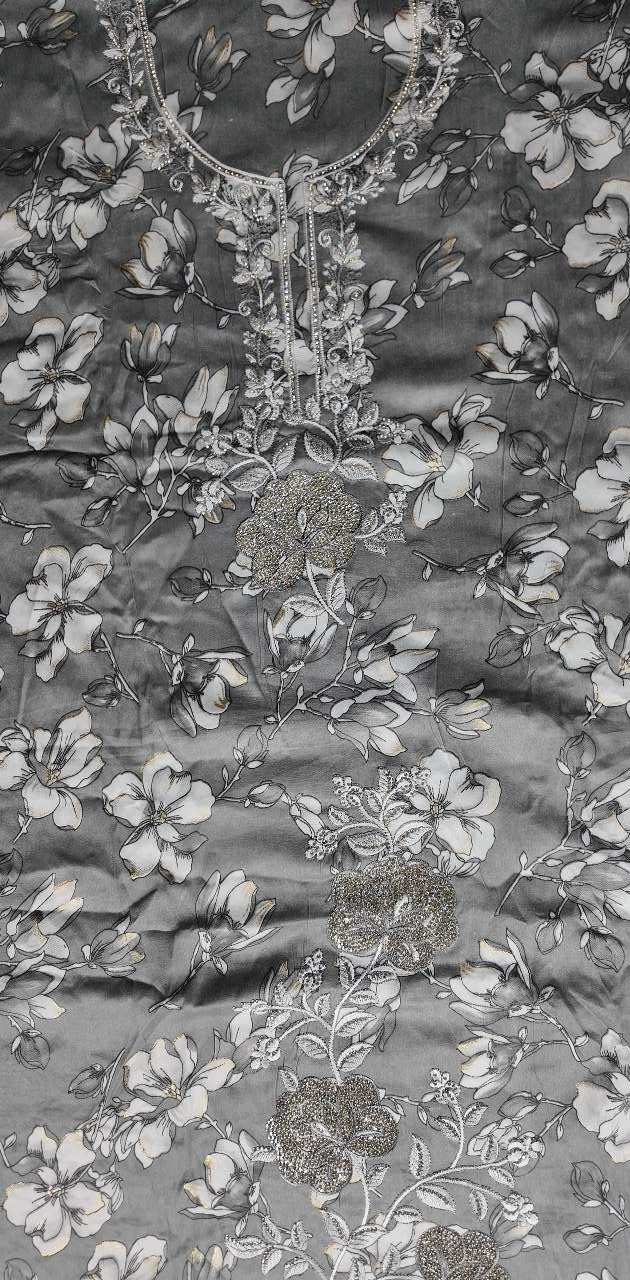 Elegant Grey Floral Embroidered Kurta Set - Gray - Picture 2