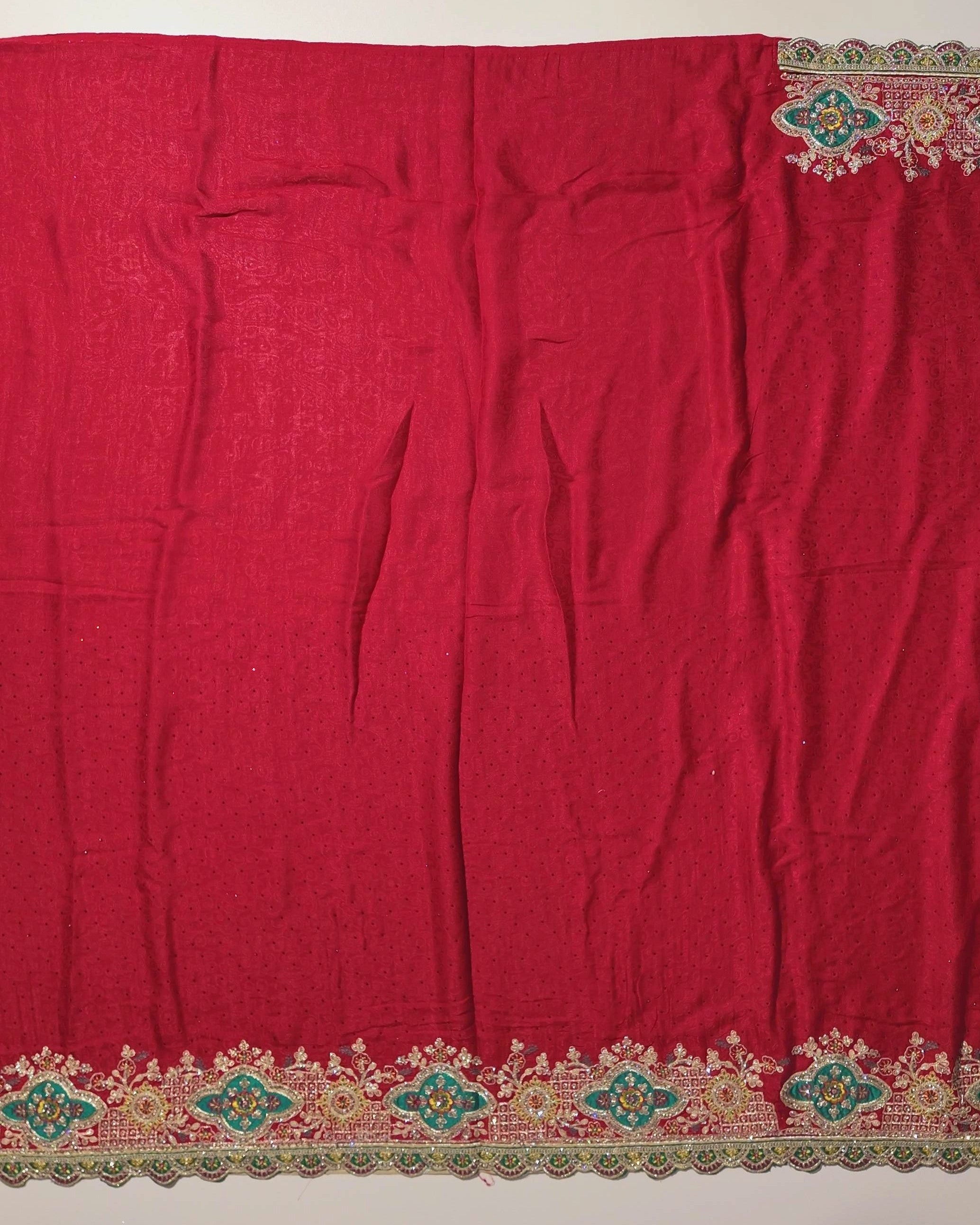 Elegant Red Floral Embroidered Saree - Red - Picture 4