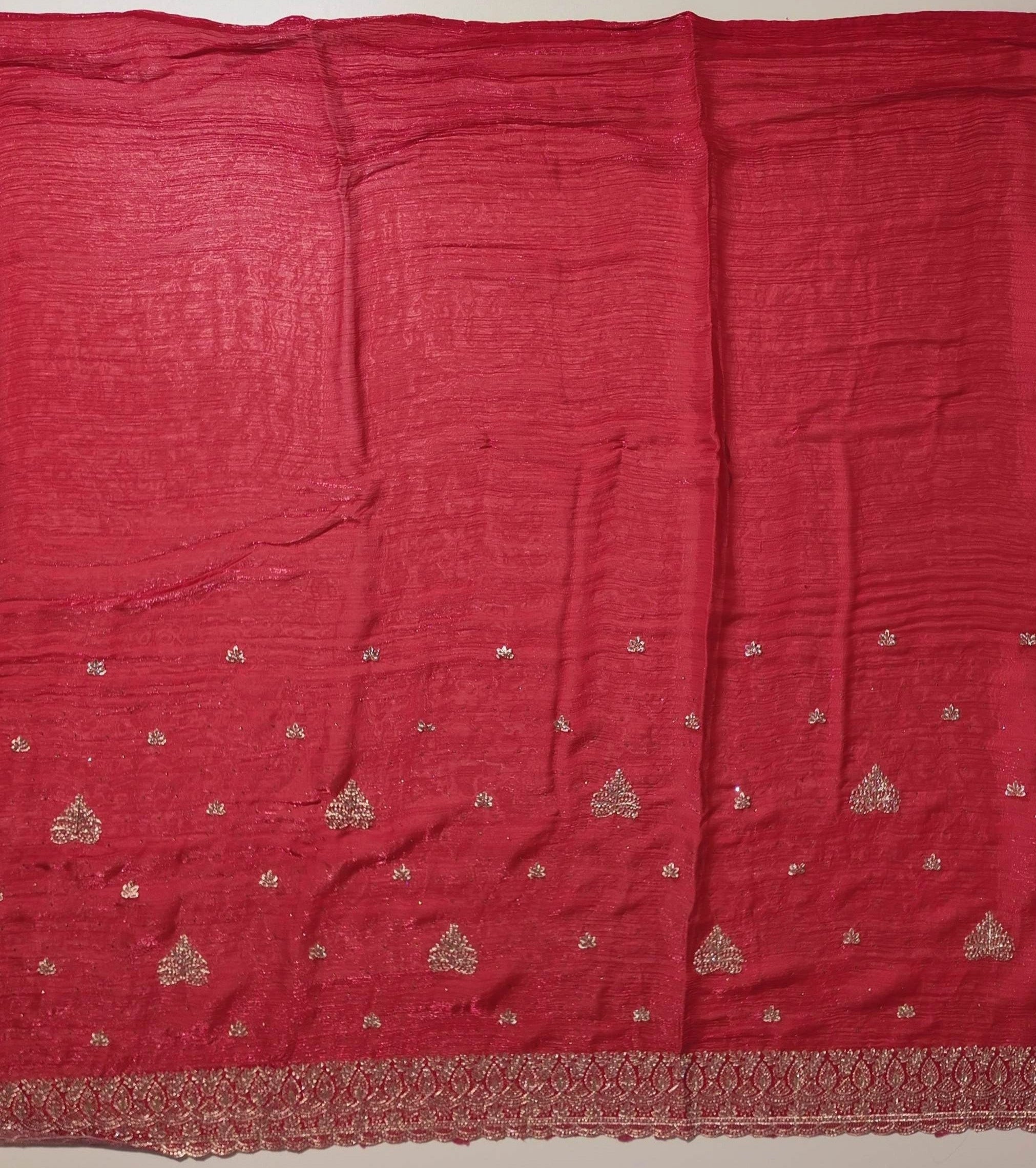 Elegant Red Embroidered Saree with Blouse - Red - Picture 4