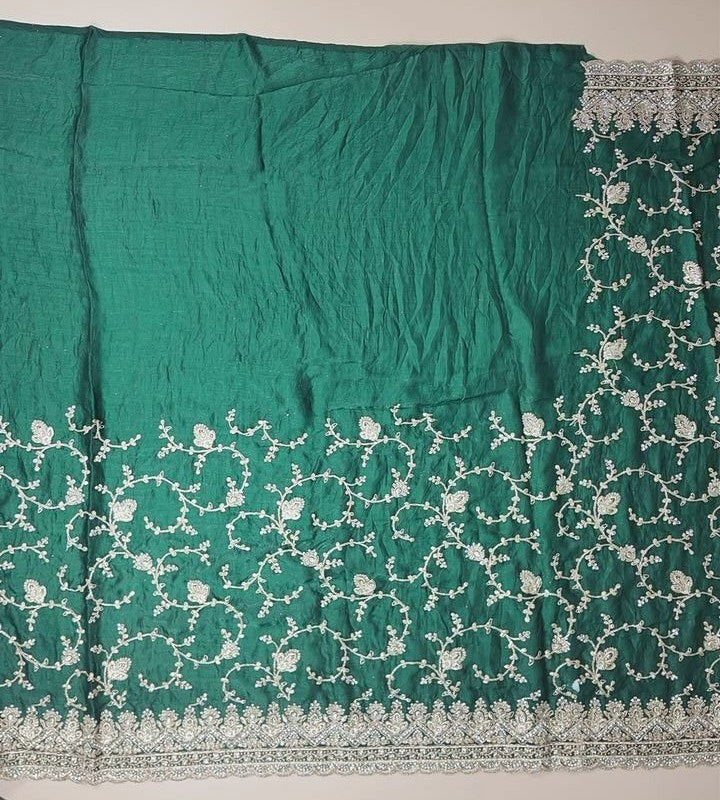 Emerald Green Embroidered Silk Saree - Dark green - Picture 4