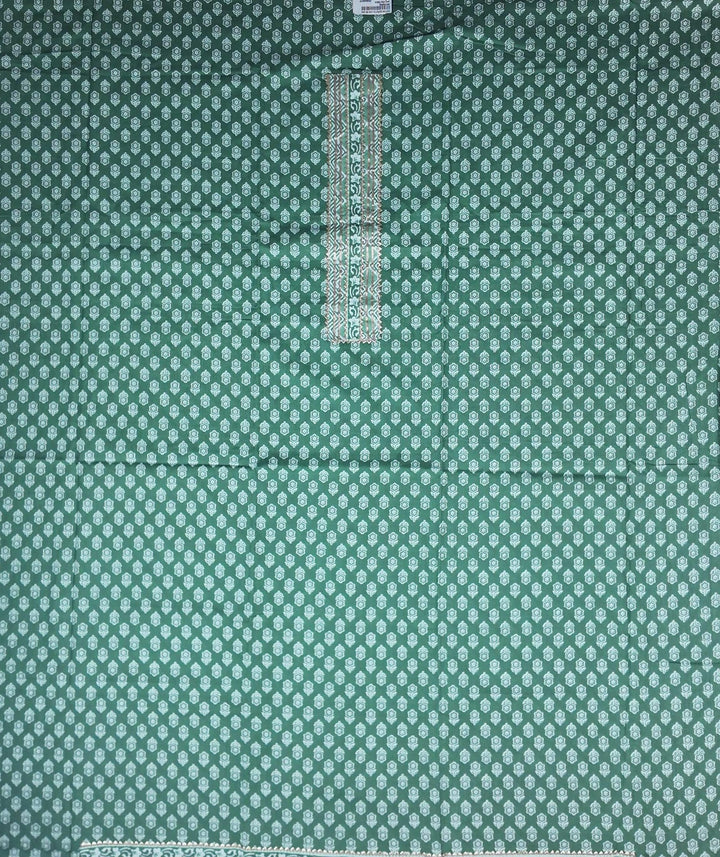 Elegant Green Floral Cotton Saree - Green (1) - Picture 3