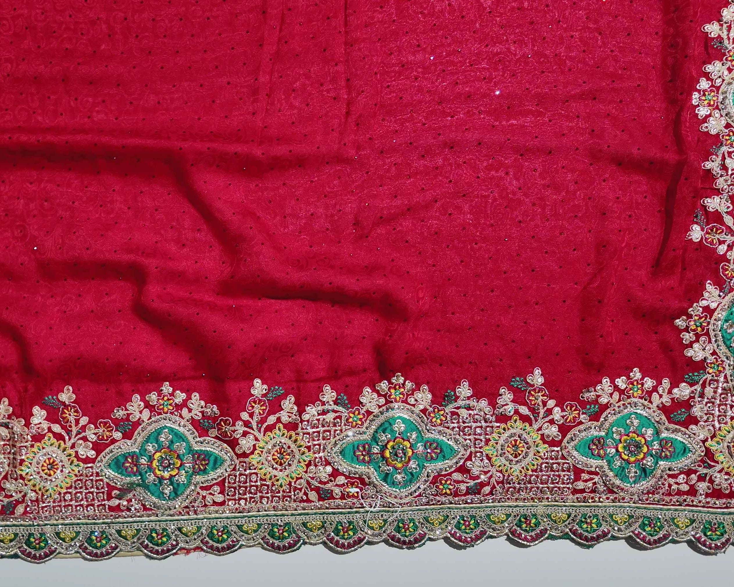 Elegant Red Floral Embroidered Saree - Red - Picture 2
