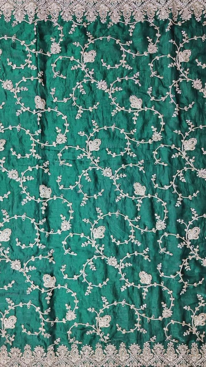 Emerald Green Embroidered Silk Saree - Dark green - Picture 2