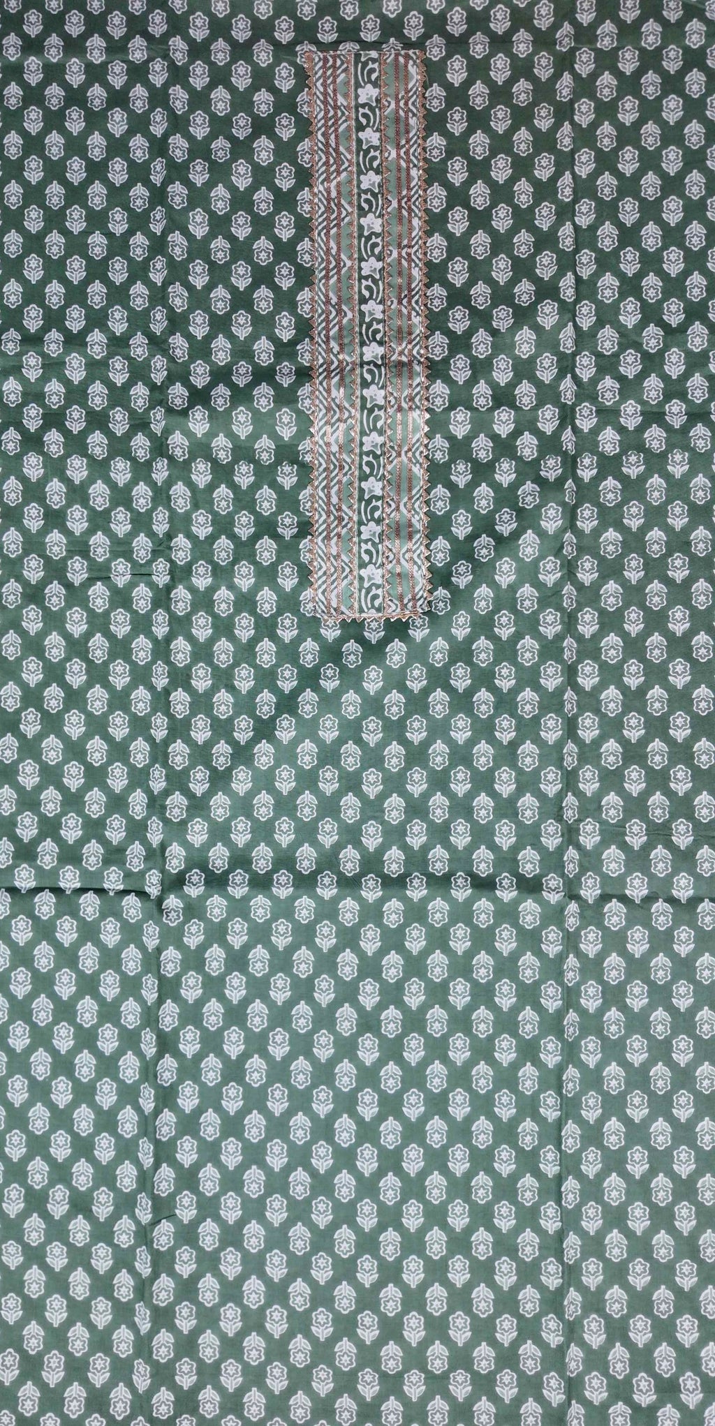 Elegant Green Floral Cotton Saree - Green (1) - Picture 2