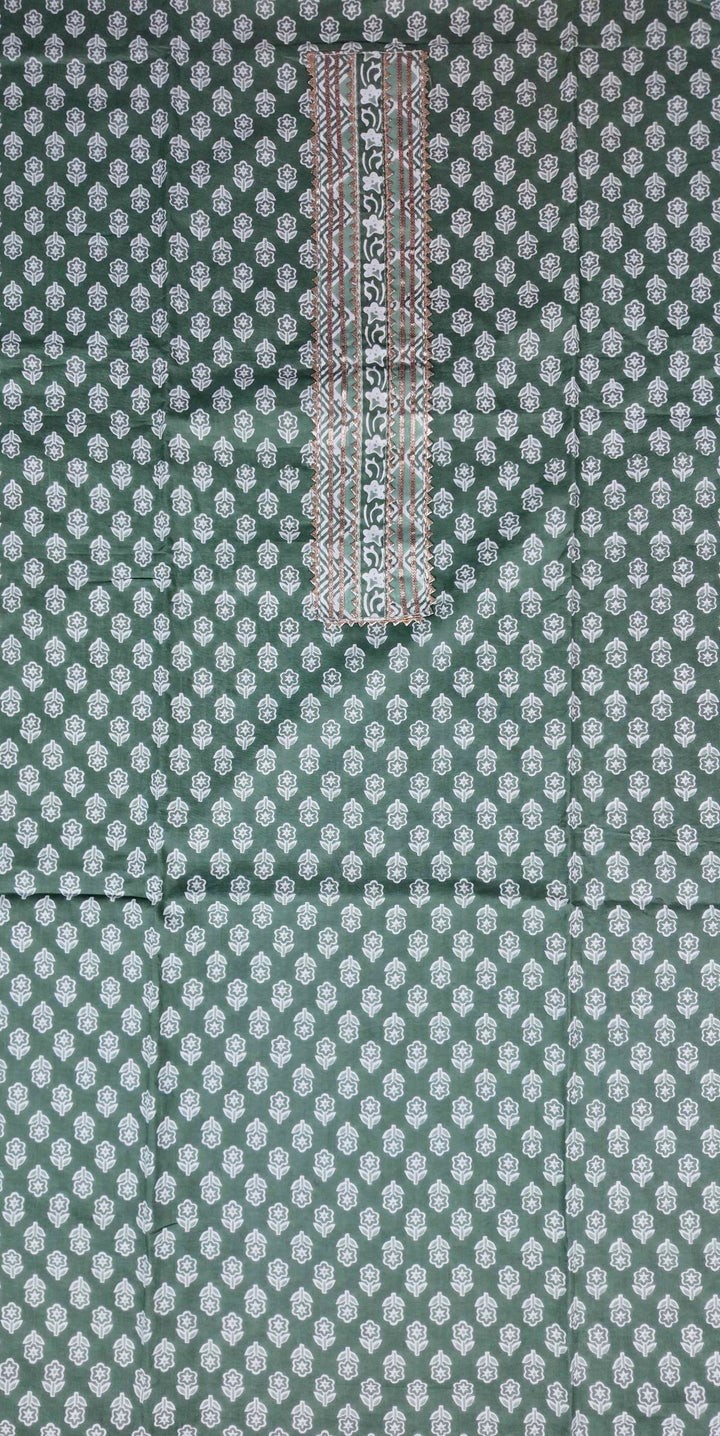 Elegant Green Floral Cotton Saree - Green (1) - Picture 2