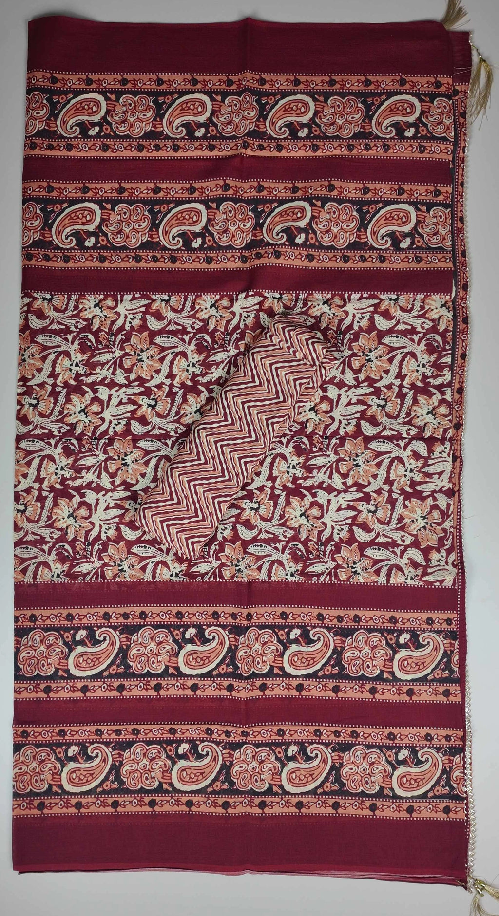 Maroon Floral Cotton Saree with Intricate Border - Maroon - Picture 6