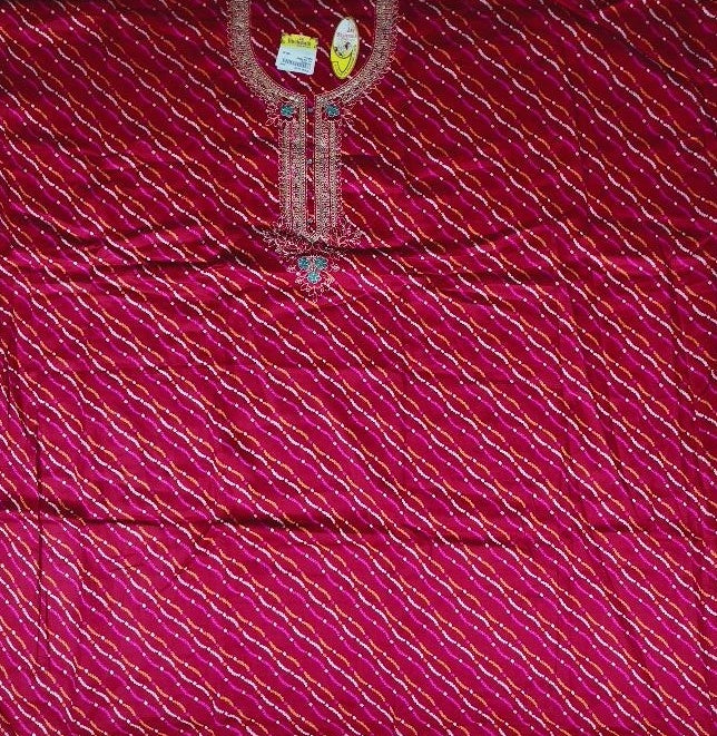 Elegant Maroon Bandhani Suit with Embroidered Neckline - Red - Picture 4