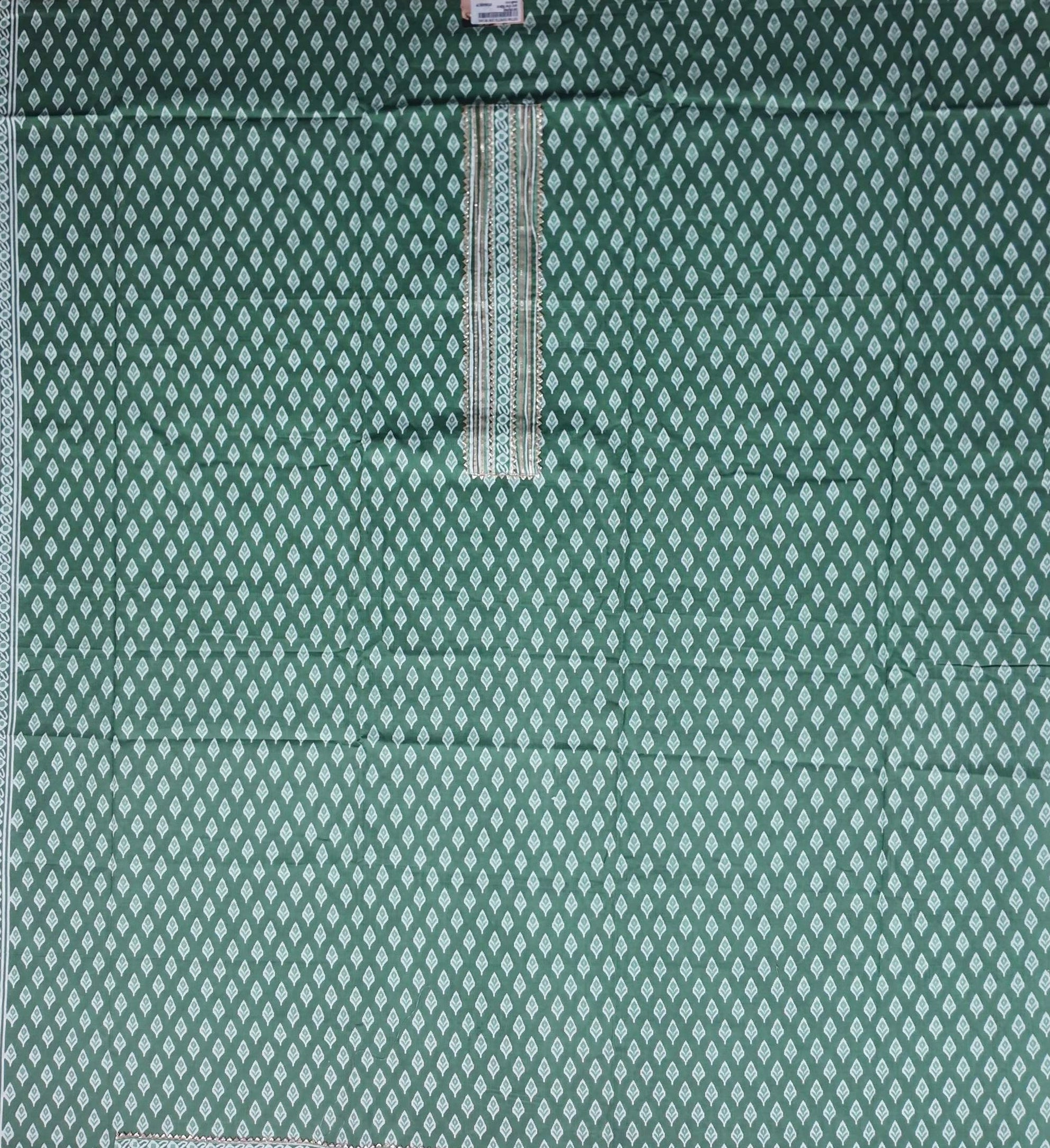 Emerald Green Ethnic Kurta Set with Intricate Patterns - Green - Picture 2